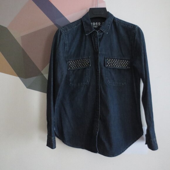 Gap 1969 Dark Blue Denim Button Down Jeans Shirt with Silver Stud Pocket Details - Picture 1 of 6
